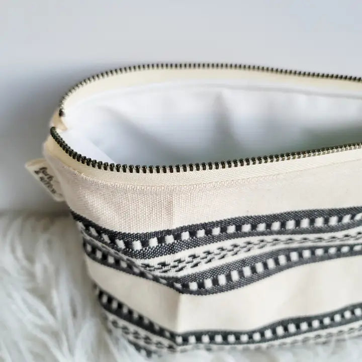 Fern & Arrow Boxy Water Resistant Pouch