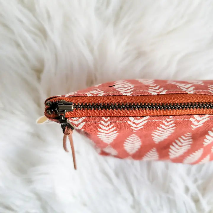 Fern & Arrow Boxy Water Resistant Pouch