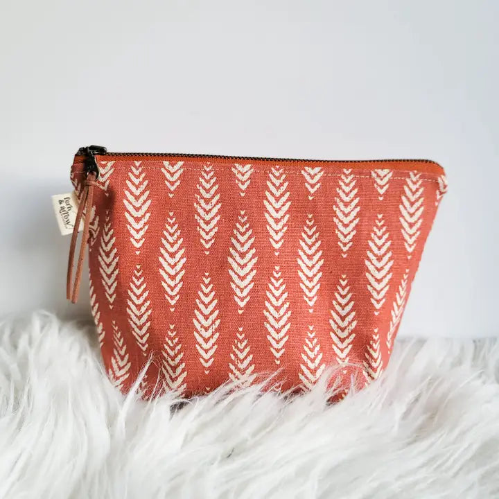 Fern & Arrow Boxy Water Resistant Pouch