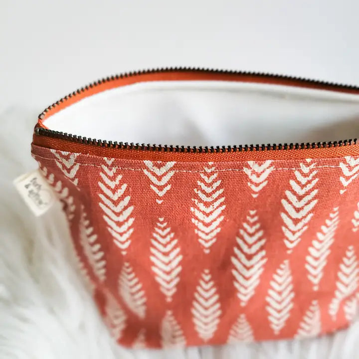Fern & Arrow Boxy Water Resistant Pouch